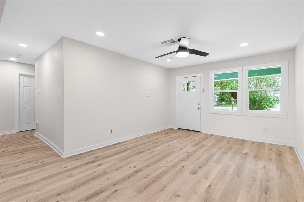 310 Lawndale Street - Photo 11