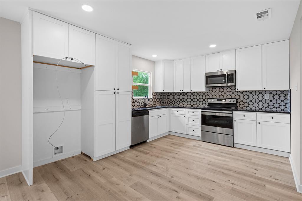 310 Lawndale Street - Photo 12