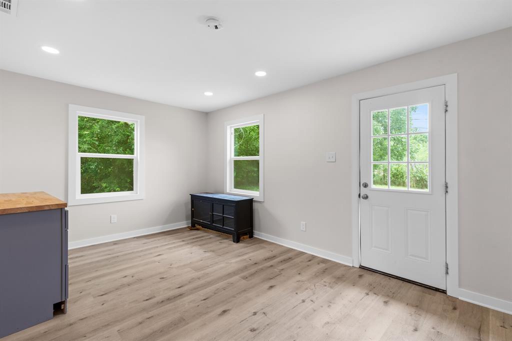 310 Lawndale Street - Photo 15