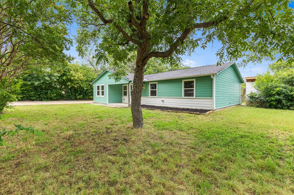 310 Lawndale Street - Photo 2