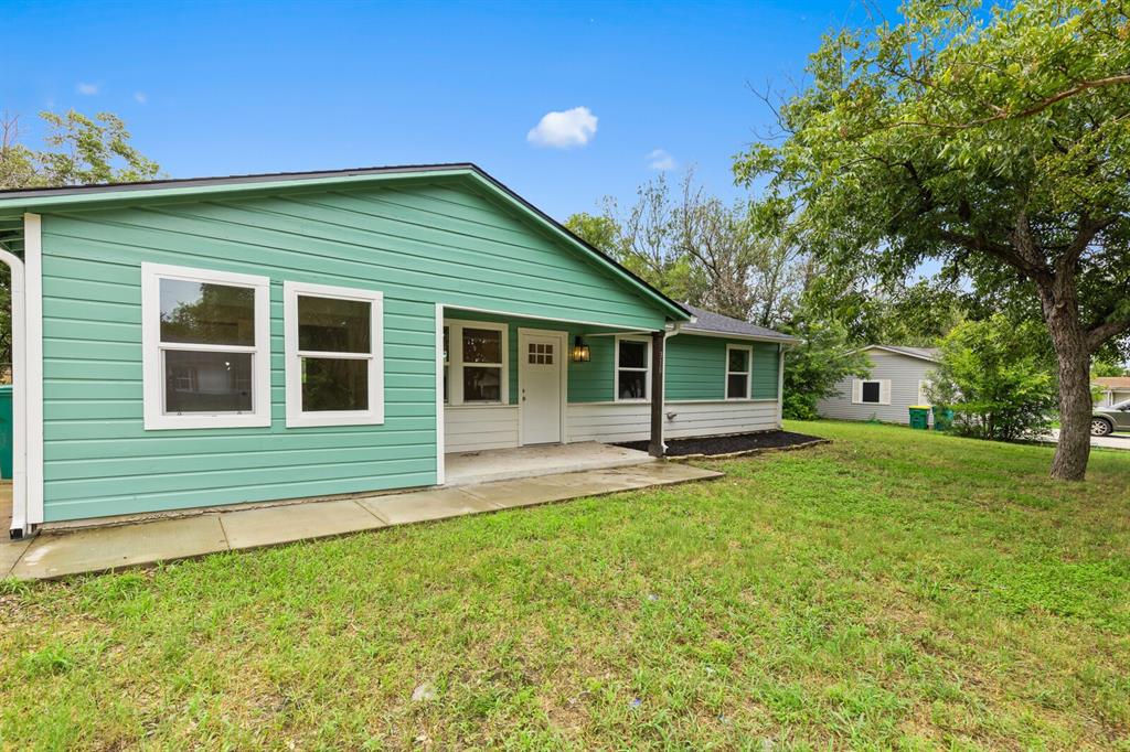 310 Lawndale Street - Photo 5