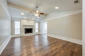 109 E Willow Lane - Photo 2
