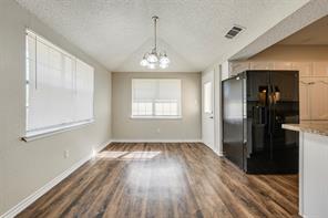 109 E Willow Lane - Photo 5