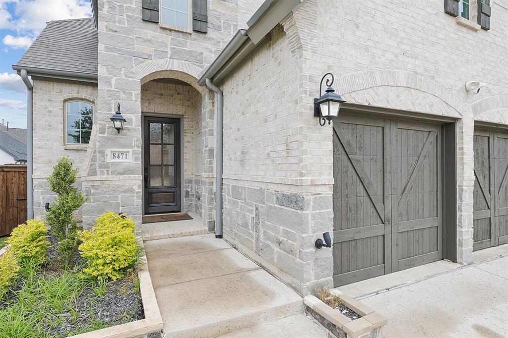 8471 Colburn - Photo 2