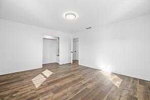 409 E Ohio Street - Photo 13