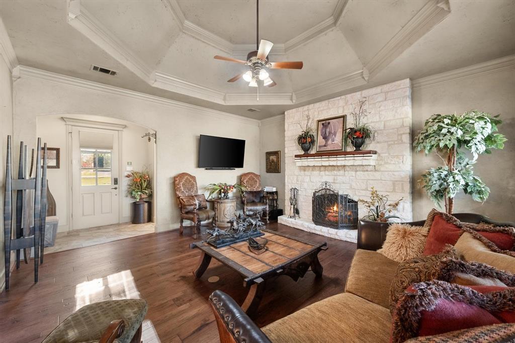 108 County Road 3187 - Photo 4