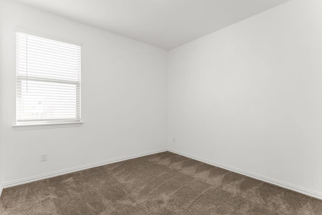 793 Hawthorn Street - Photo 25
