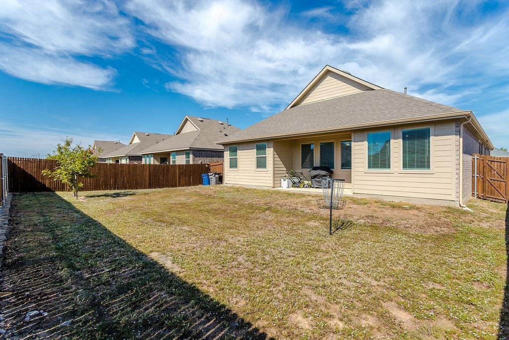 793 Hawthorn Street - Photo 30