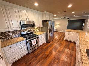 1405 Thompson Drive - Photo 10