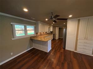 1405 Thompson Drive - Photo 11
