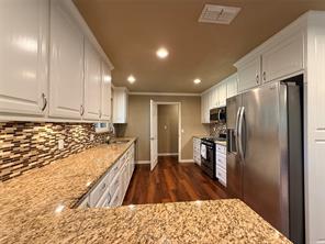 1405 Thompson Drive - Photo 14