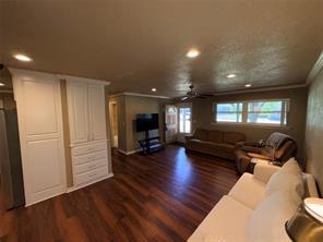1405 Thompson Drive - Photo 6