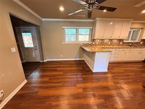 1405 Thompson Drive - Photo 8