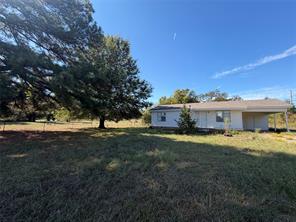 195 County Road 3006 - Photo 2
