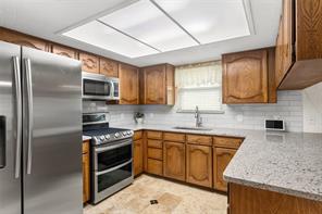 2033 Brightwood Drive - Photo 10