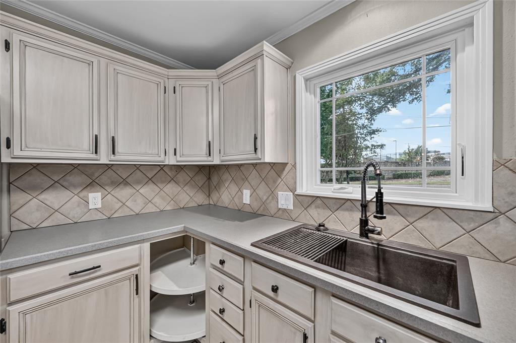 2518 Maple Springs Boulevard - Photo 15