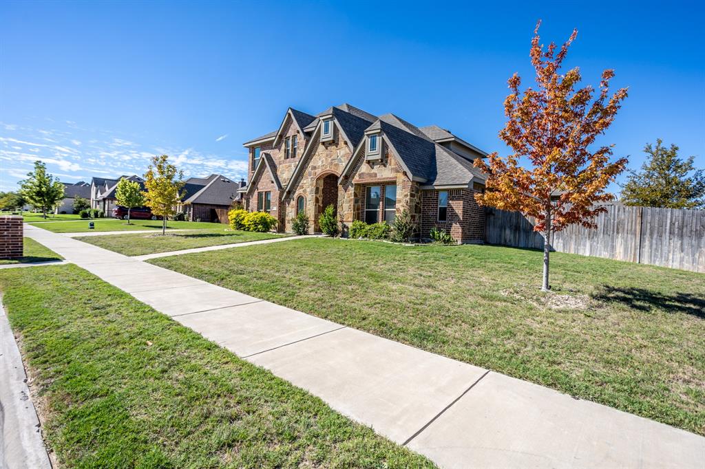 4613 Wildflower Way - Photo 2