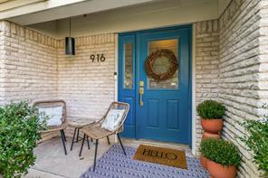 916 Willow Way - Photo 2
