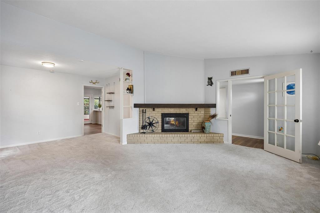 205 Lucinda Drive - Photo 4