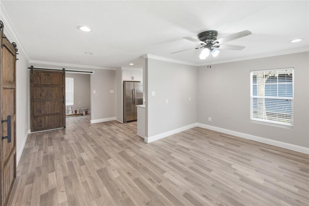 2803 Ross Avenue - Photo 2