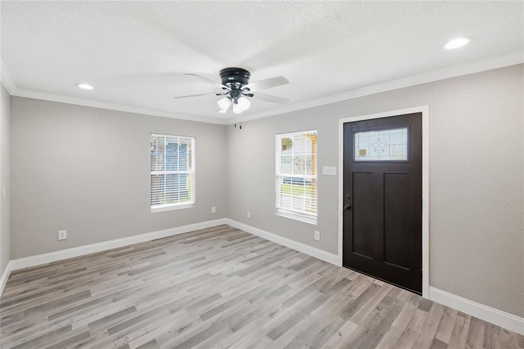 2803 Ross Avenue - Photo 6
