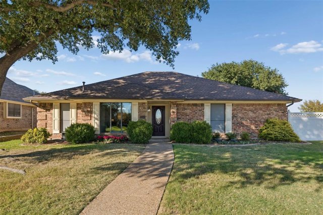 2051 Robin Hill Lane