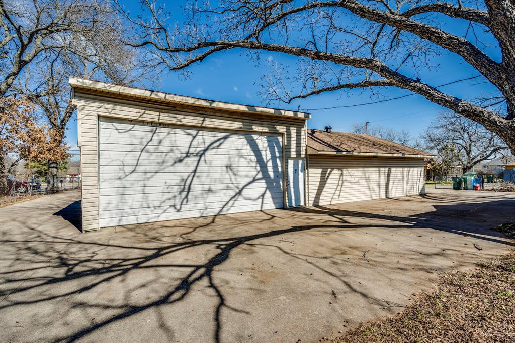 402 W Belt Line Road - Photo 5