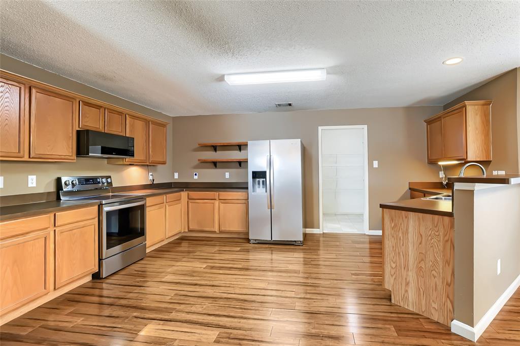 8127 Abbey Glen Court - Photo 8