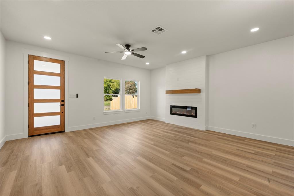 605 Lottie Street - Photo 3
