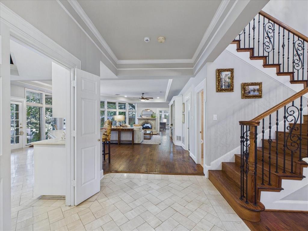 3011 Country Club Drive - Photo 11