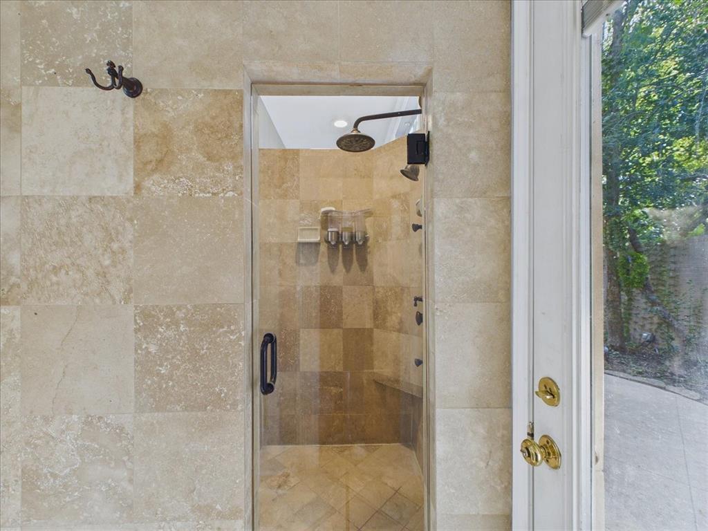 3011 Country Club Drive - Photo 24