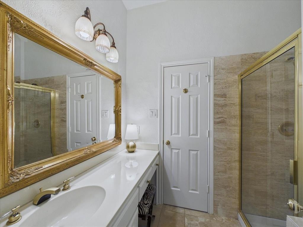 3011 Country Club Drive - Photo 32