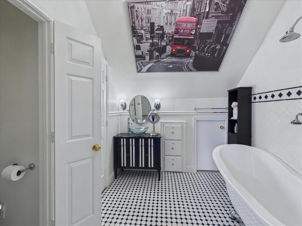 3011 Country Club Drive - Photo 36