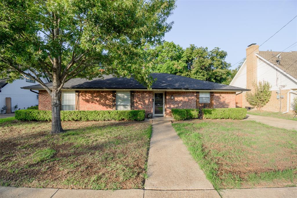 286 Larry Drive - Photo 1