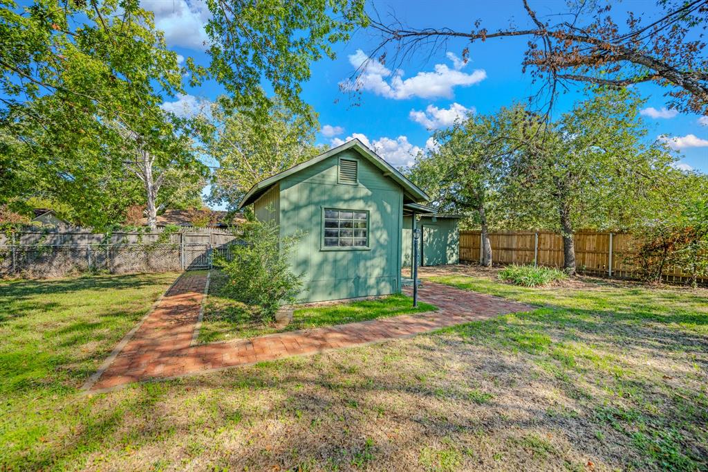 1703 Lamar Street - Photo 22