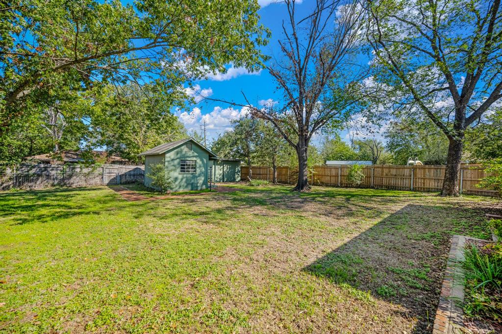 1703 Lamar Street - Photo 25