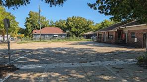406 W Belt Line Road - Photo 15