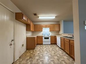 10710 Edgewest Terrace - Photo 10