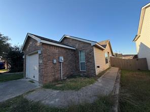 10710 Edgewest Terrace - Photo 5