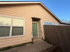 10710 Edgewest Terrace - Photo 6