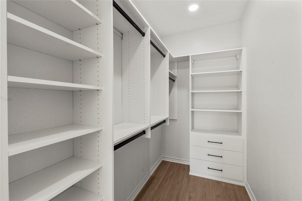 314 Oak Creek Drive - Photo 14