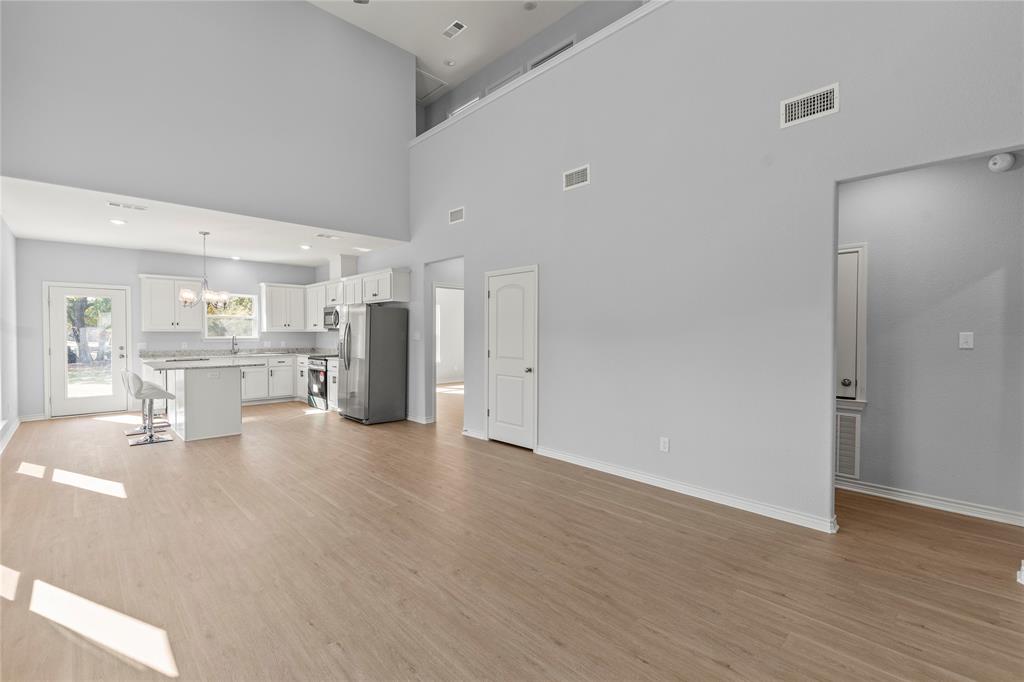 314 Oak Creek Drive - Photo 6