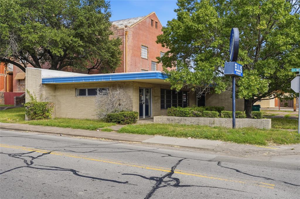 2615 Wesley Street - Photo 1