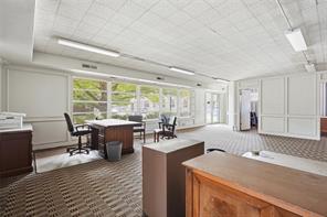 2615 Wesley Street - Photo 7