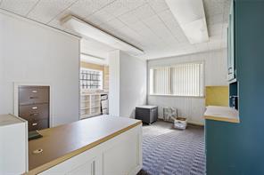 2615 Wesley Street - Photo 9