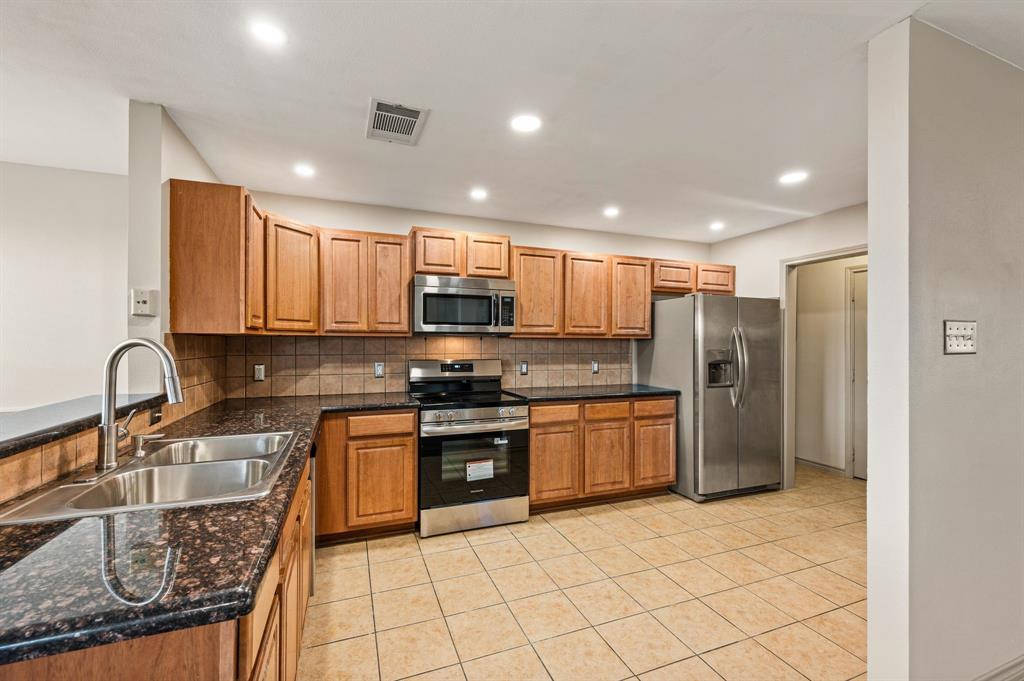 12627 Oceanside Drive - Photo 9