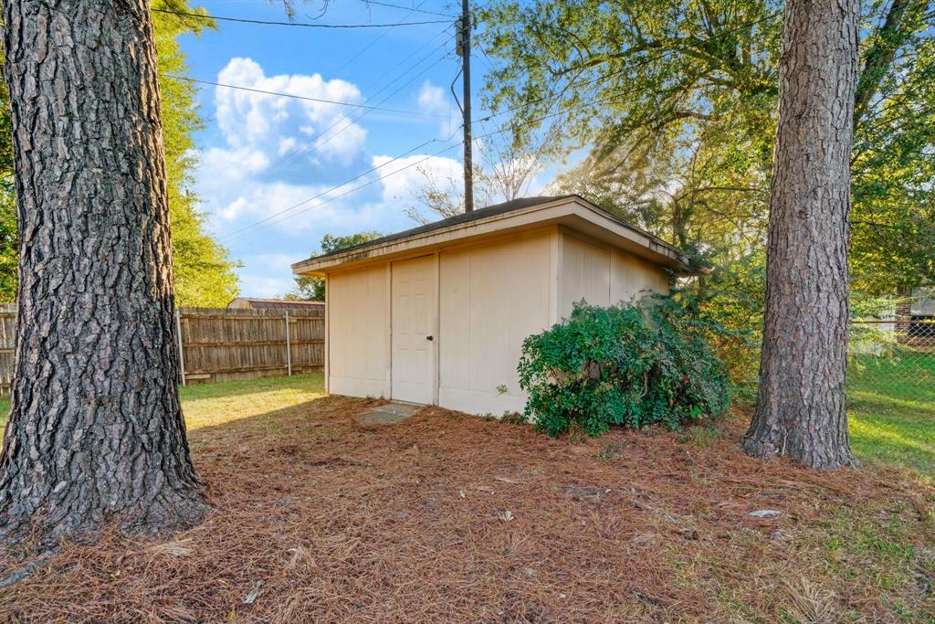 310 SE 35th - Photo 18