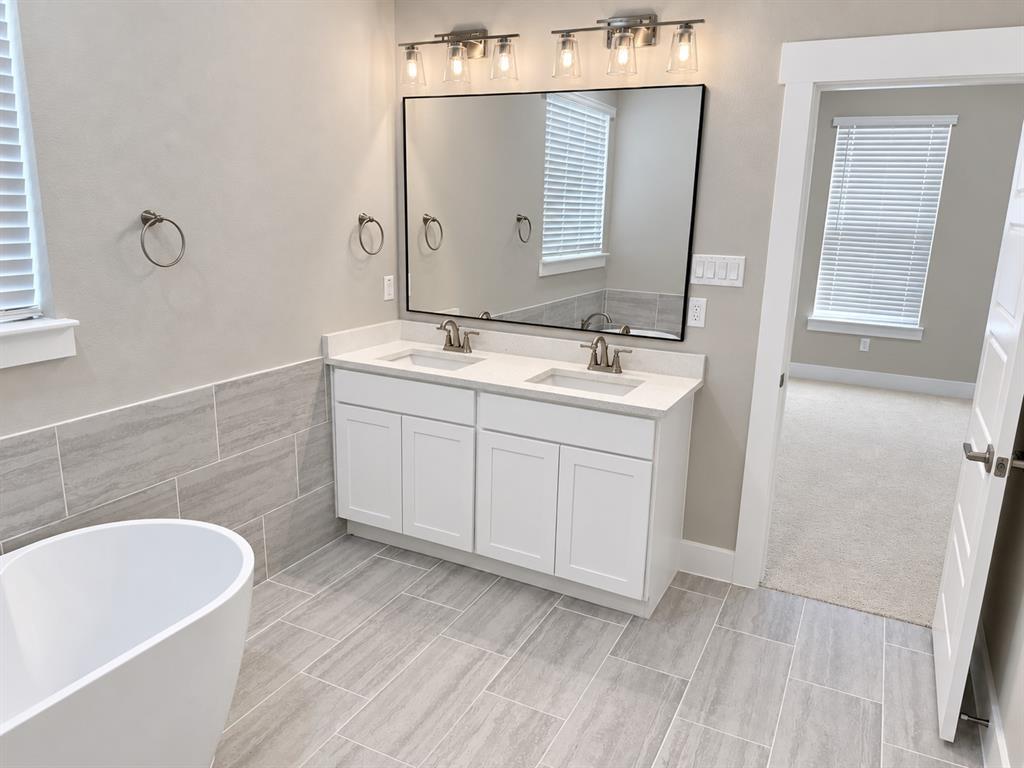 241 Poinsetta Drive - Photo 9