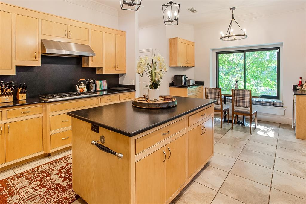 2455 Halloran Street - Photo 17