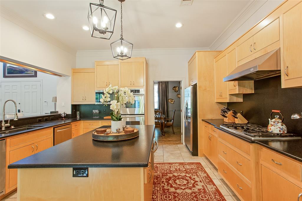 2455 Halloran Street - Photo 18